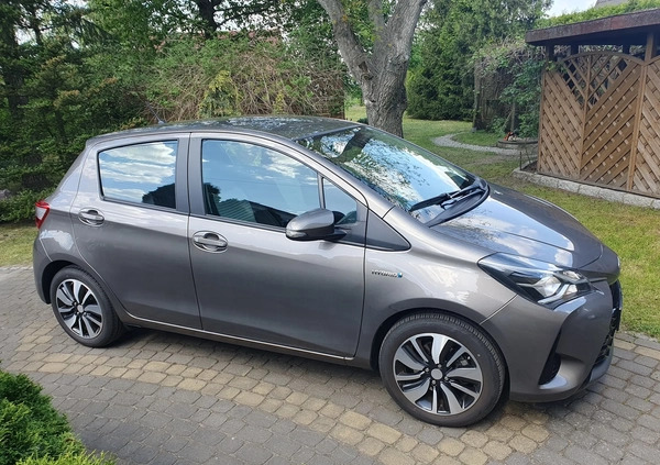 Toyota Yaris cena 63500 przebieg: 16873, rok produkcji 2018 z Niepołomice małe 154